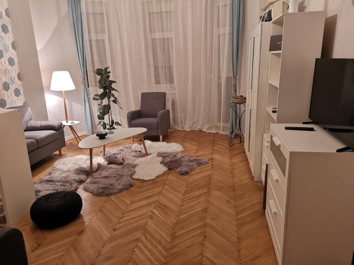 Anno Apartman Siófok Buitenkant foto